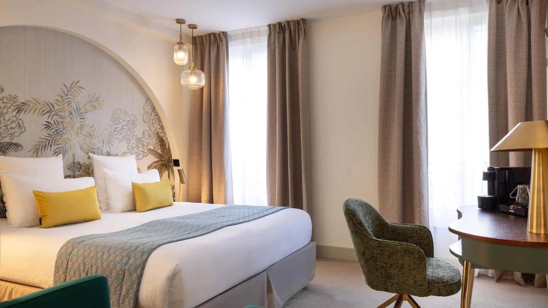 Elysees Bassano 4* Париж