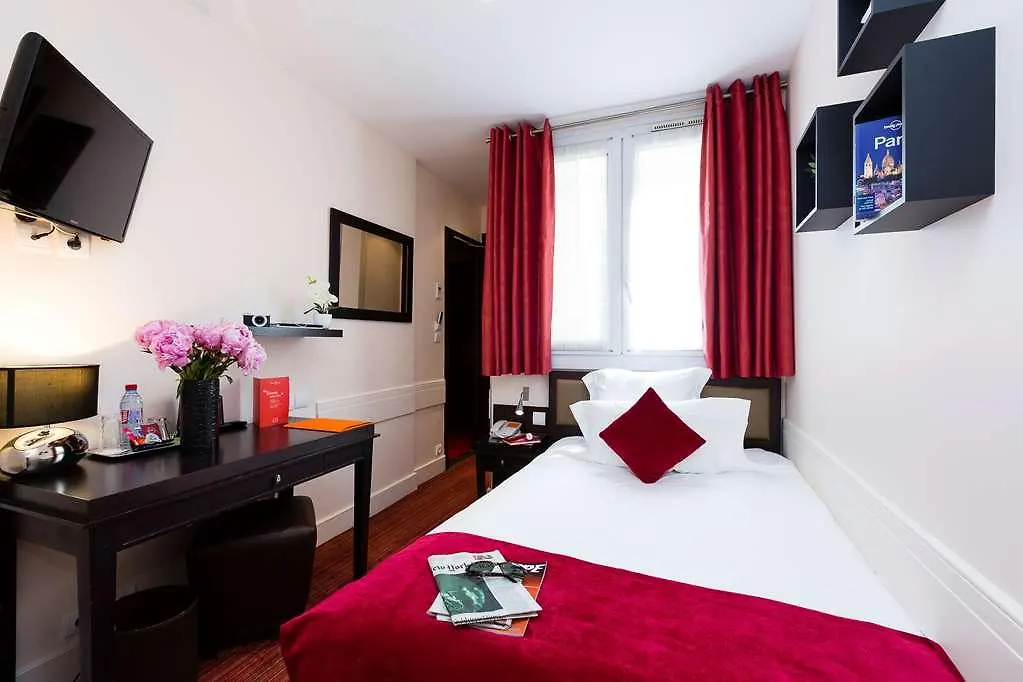 Elysees Bassano 4* Париж