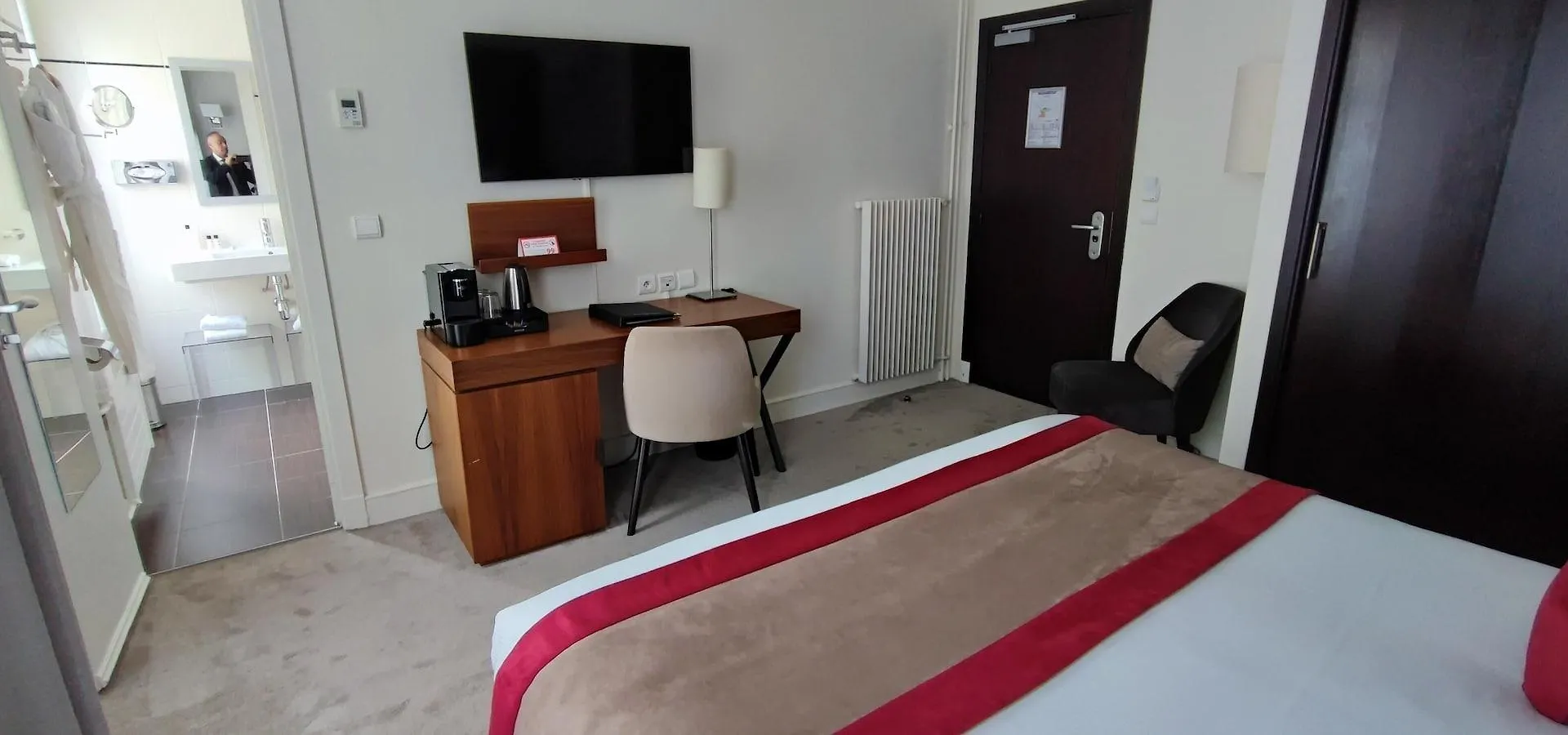 Elysees Bassano 4* Paris