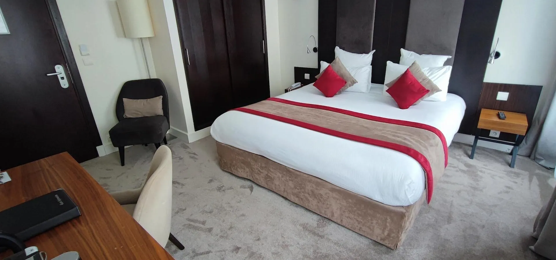 Elysees Bassano Hotel