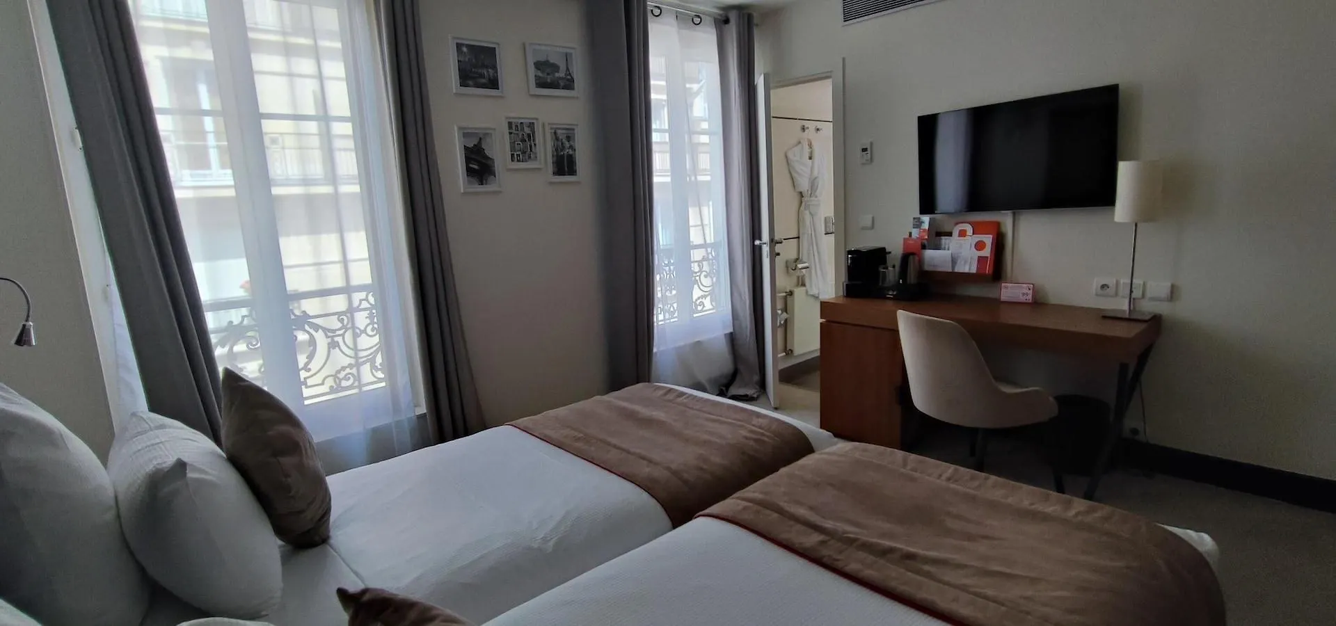 Elysees Bassano Paris