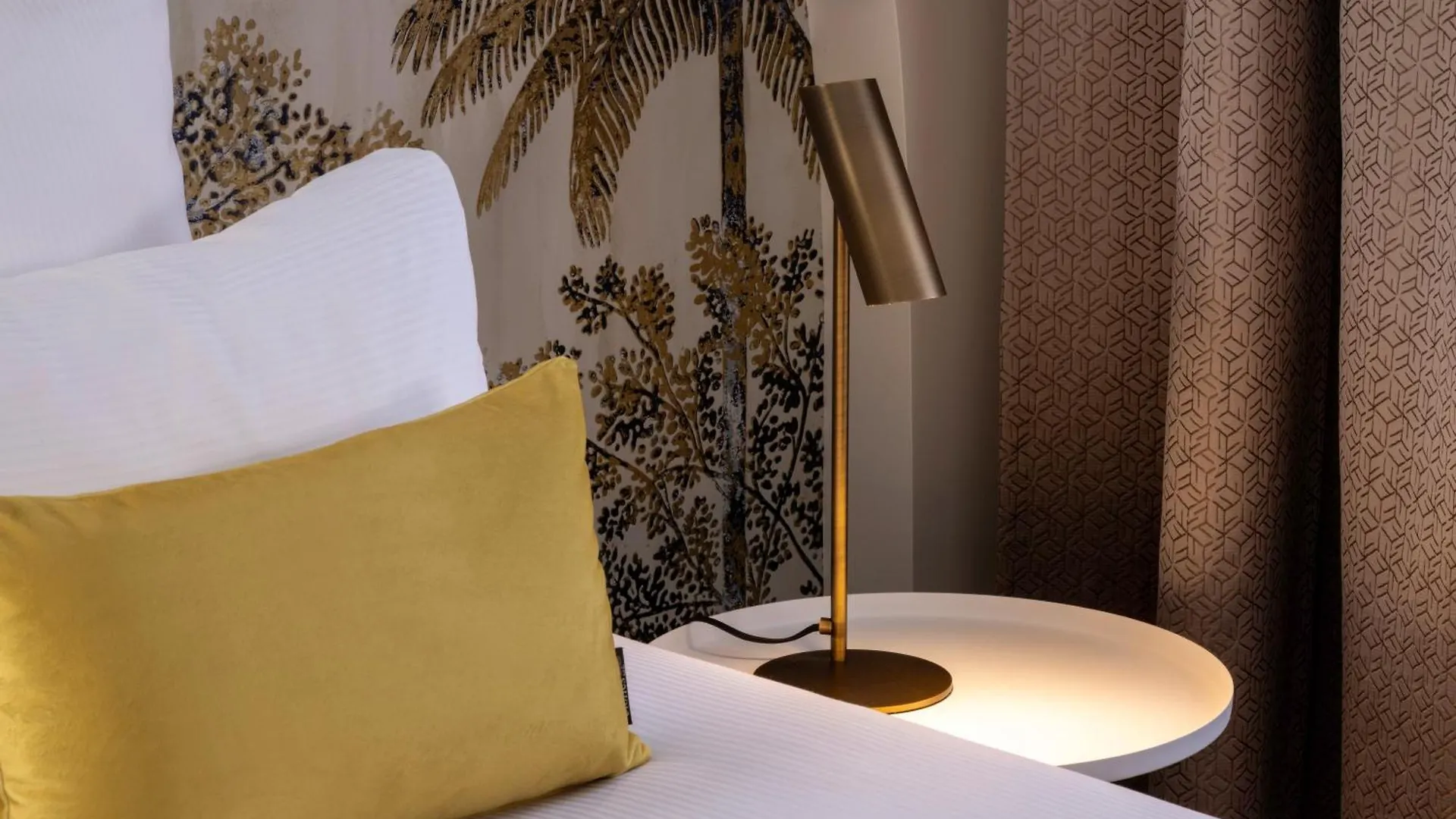 Elysees Bassano 4*