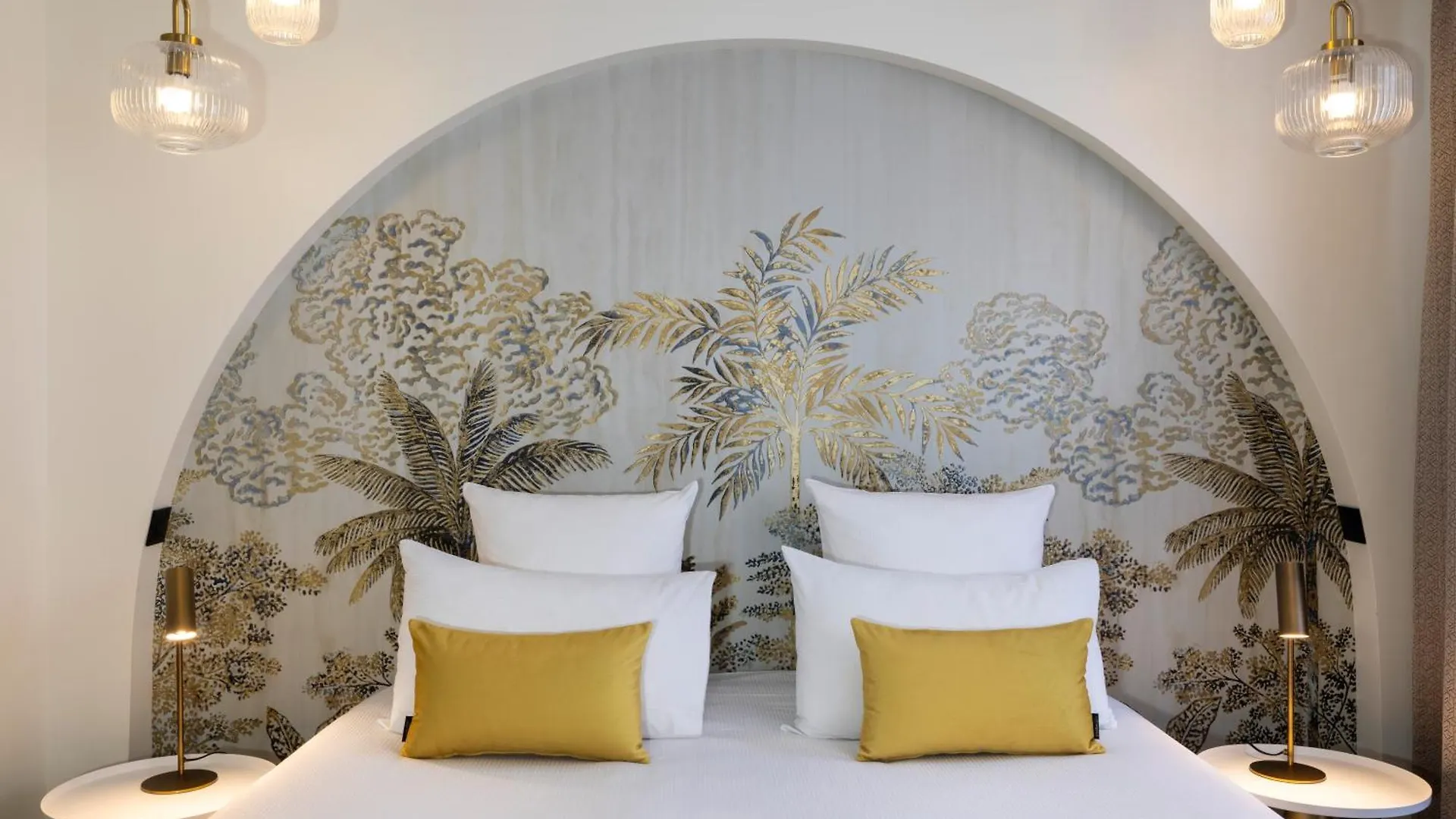 Hotel Elysees Bassano Paris