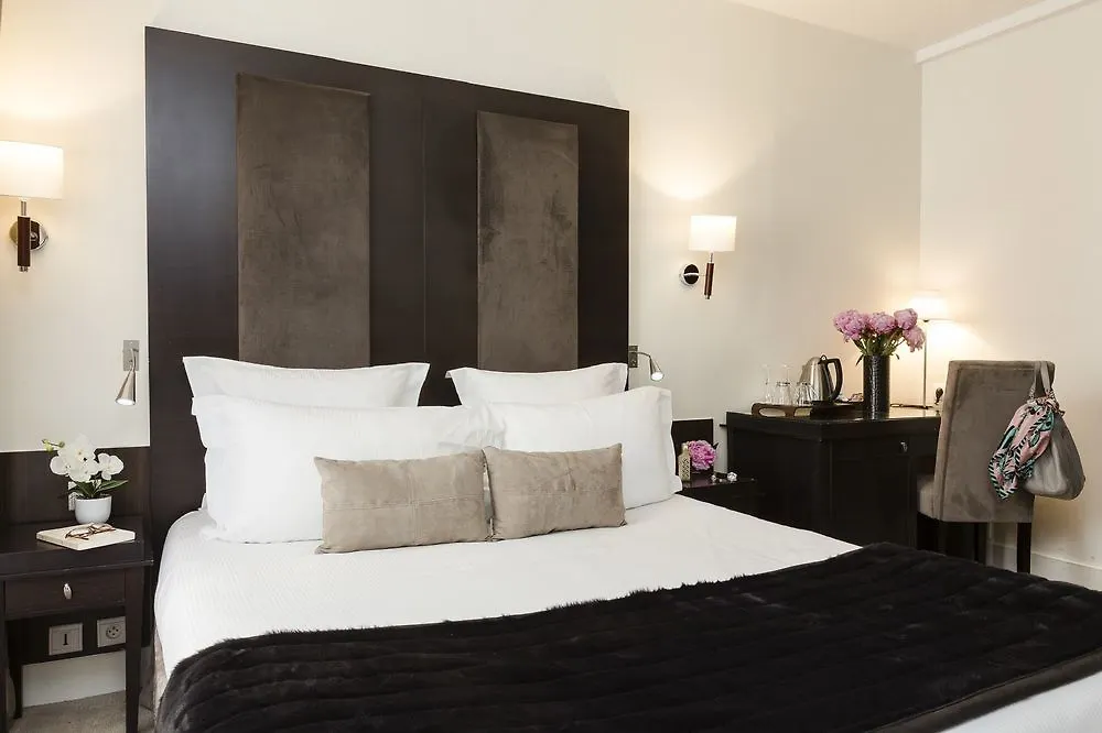 Hotel Elysees Bassano Paris