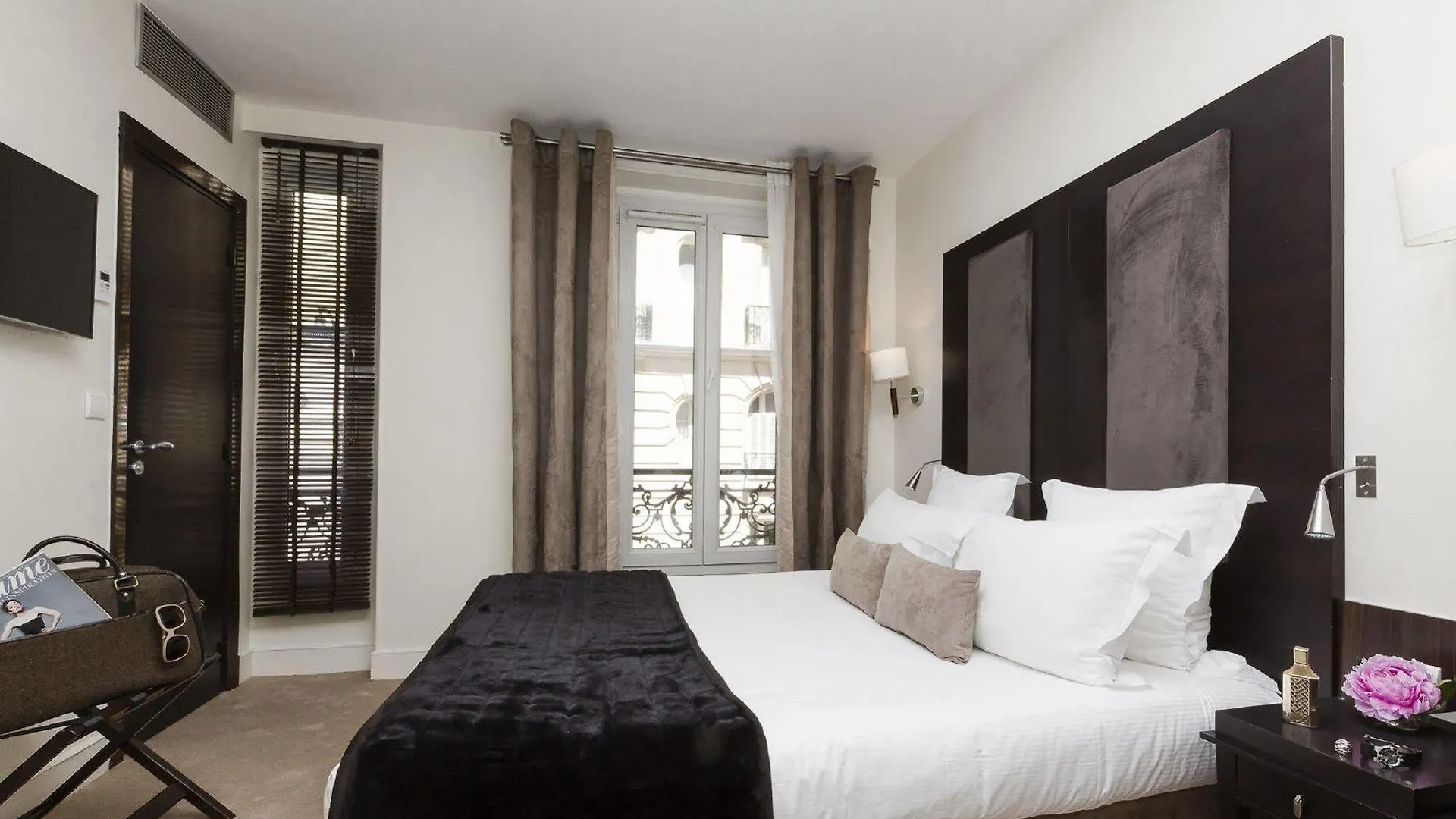Elysees Bassano 4* Paris